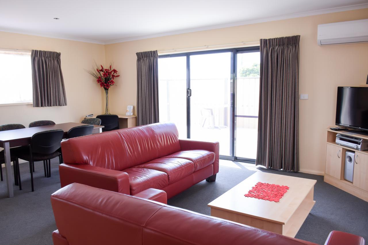 Beachway Motel Ulverstone Buitenkant foto