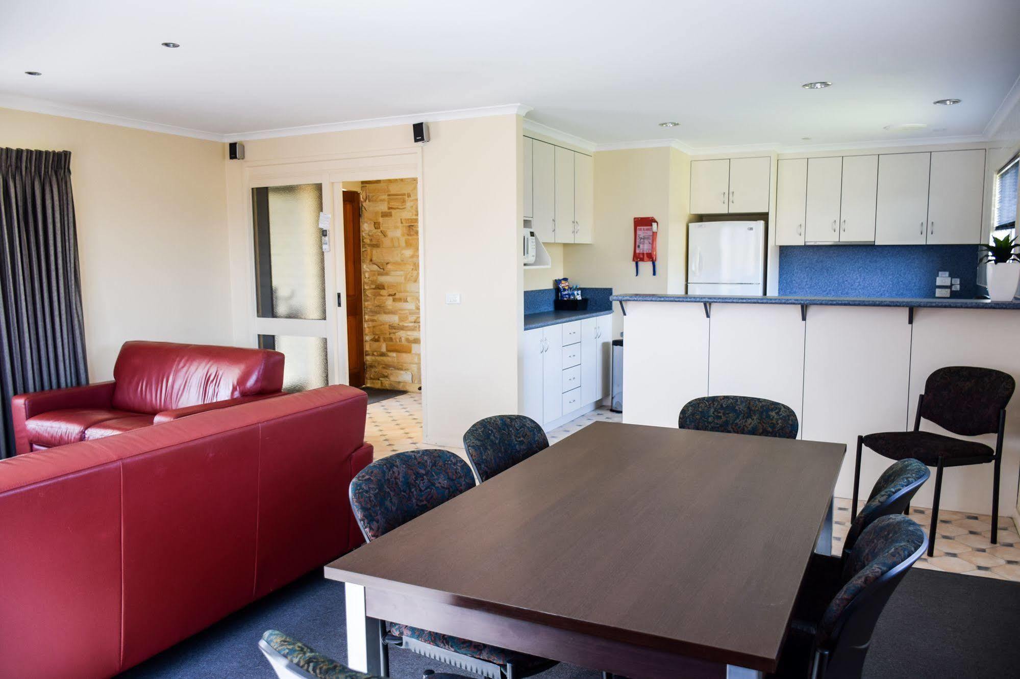 Beachway Motel Ulverstone Buitenkant foto