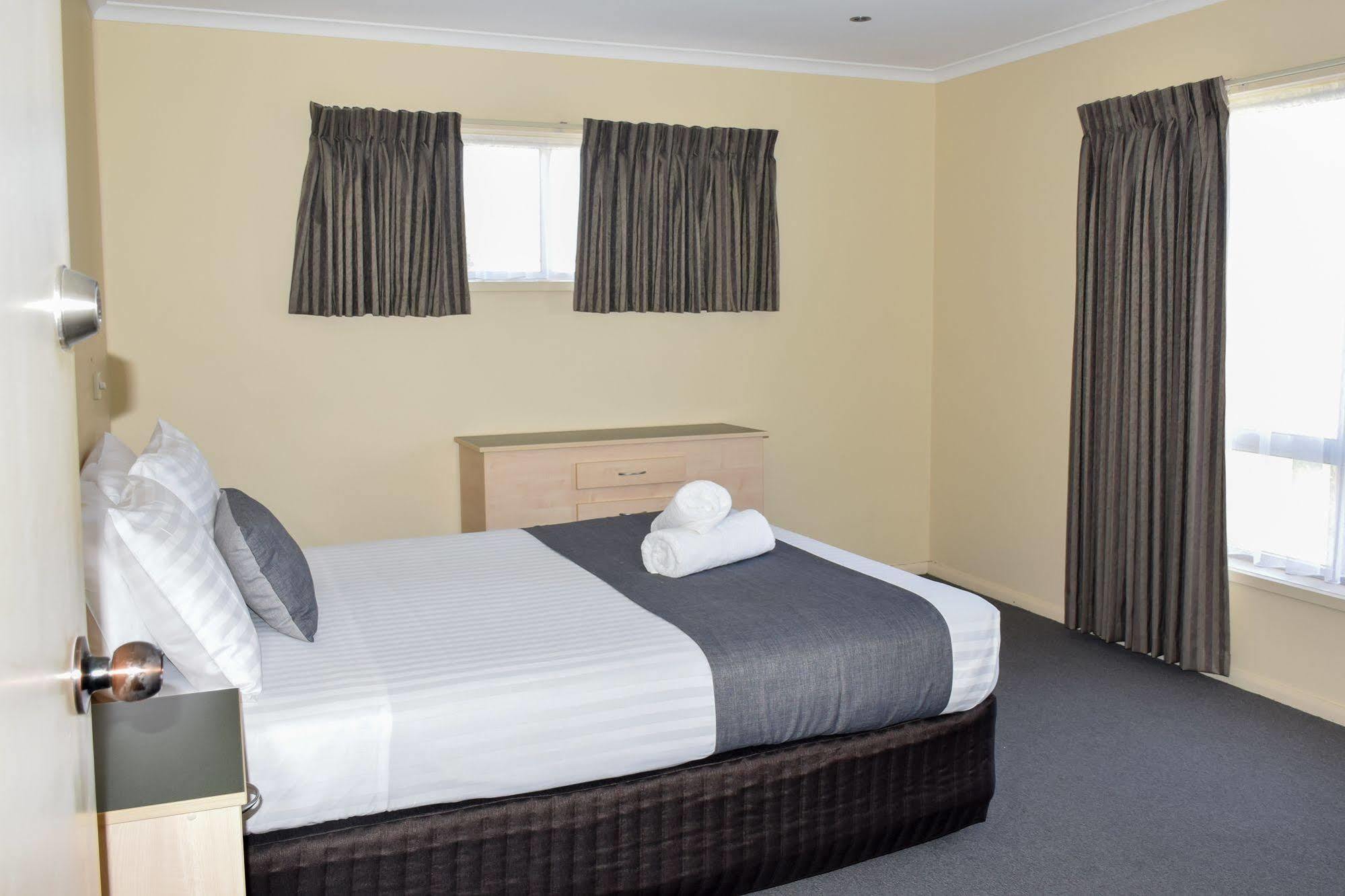 Beachway Motel Ulverstone Buitenkant foto