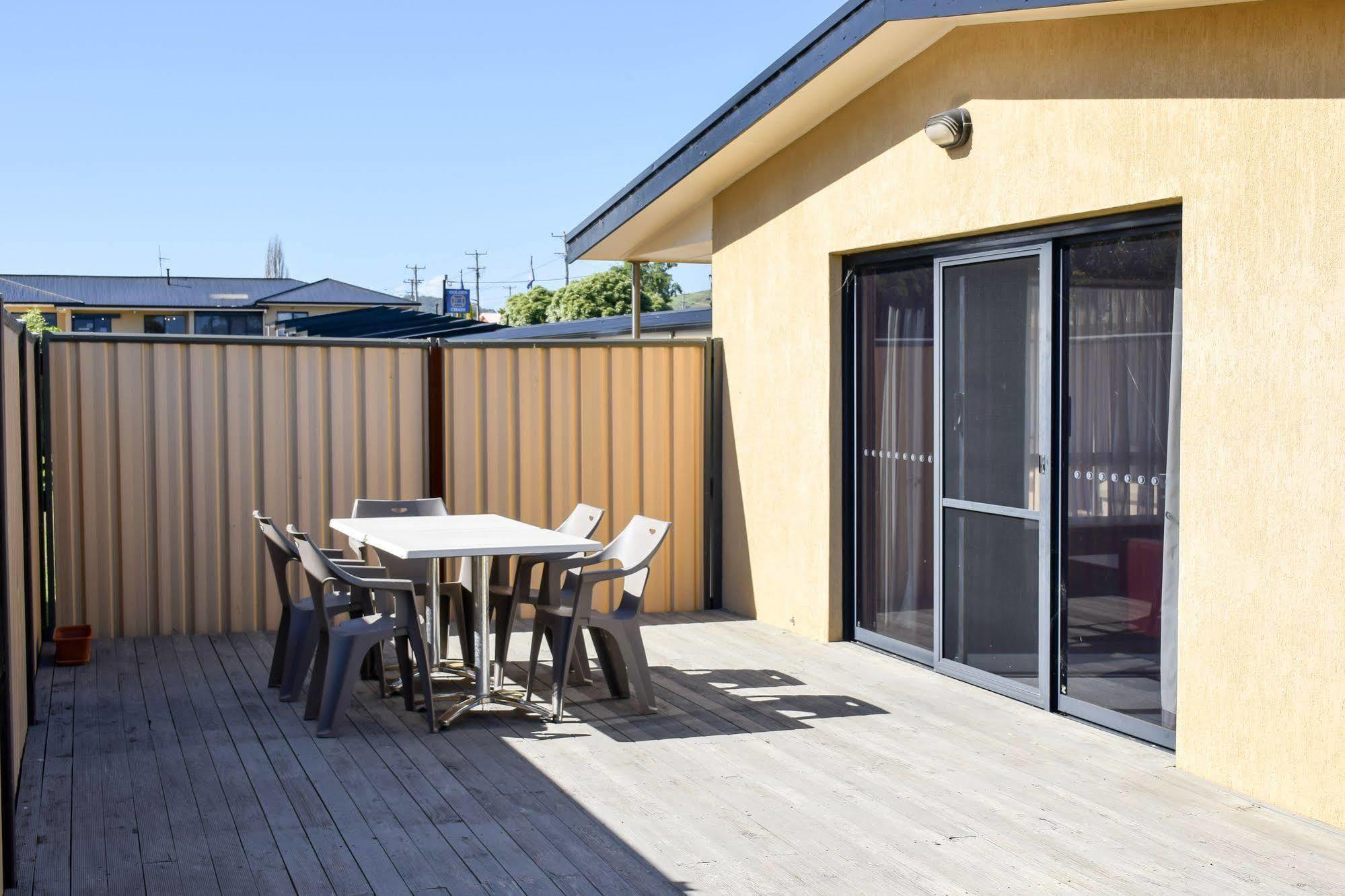 Beachway Motel Ulverstone Buitenkant foto